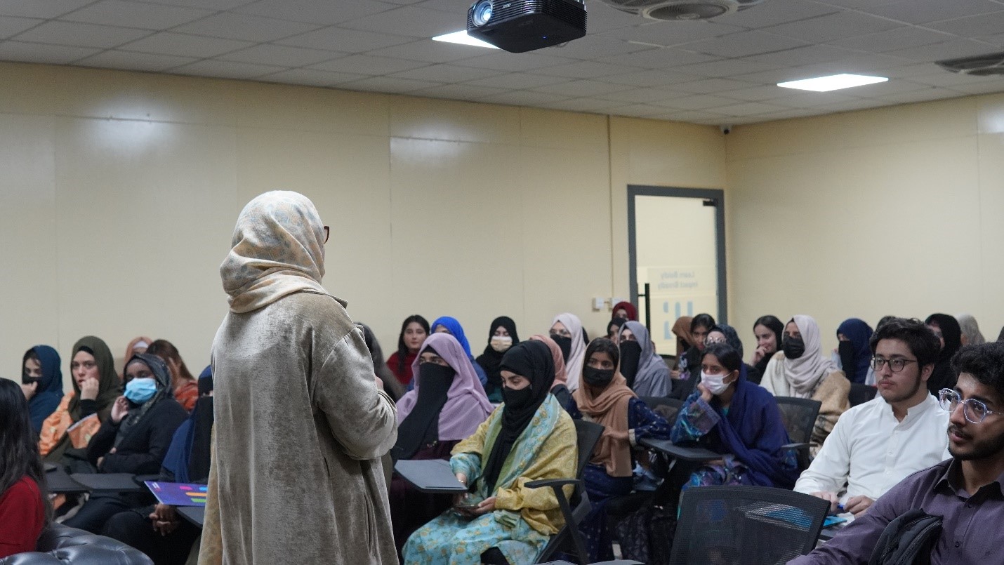 UOR students attending an academic session on handling stress in university and improving study habits.